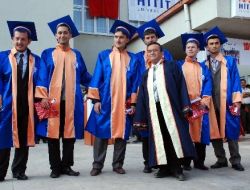 Kanser Tedavisi Gören Öğretim Üyesi, Hayatını Kaybetti