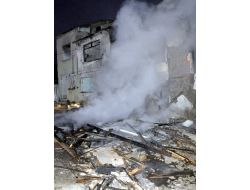 FATİH'TE 4 BİNADA YANGIN ÇIKTI!