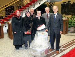 Vali Harput’tan Köylü Kadınlara Hamur Yoğurma Makinesi