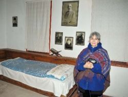 Mehmet Akif’in Torunu, Dedesinin İstiklal Marşı'nı Yazdığı Hamamönü’nü Gezdi