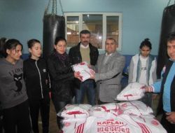 Boks Takımına Malzeme Desteği