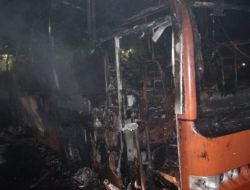 ÜÇ OTOBÜS KÜL OLDU