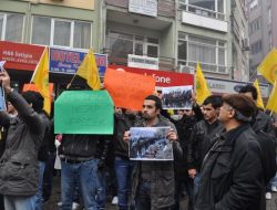 Balıkesir'de Bir Grup Bdp'li Basın Açıklaması Yaptı