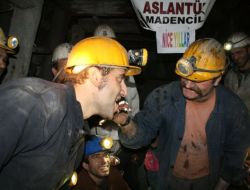 Maden İşçileri Yeni Yıla Yerin Yüzlerce Metre Altında Girdi