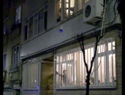 2012'yi Tabak Kırarak Karşıladılar