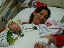 00.01’de Dünyaya Gelen Kız Bebekler, 8 Yıllık Hasreti Sona Erdirdi