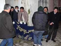 Şeker Hastası Kadın Evinde Ölü Bulundu