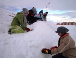Sarıkamış'ta Kardan Şehit Heykeli