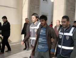 Molotof Kokteyli Atan 3 Kişi Tutuklandı