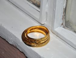 Polis Apartmanda Bilezik Hırsızı Aradı