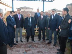 Vali Şentürk, Yanan Camide İnceleme Yaptı