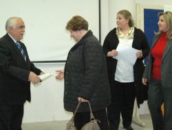 Okuma Yazma Bilmeyenlerin Ayağına Gidecekler