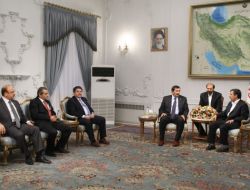 Heyet Ahmedinejad İle Görüştü!