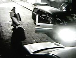 Hırsızlar Birkaç Koli Daha Çalabilmek İçin Geri Döndüler