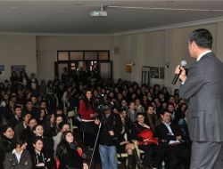 Eyüp’te Kariyer Günleri Başkanın Girişimcilik Dersiyle Başladı