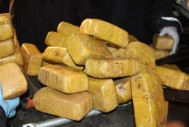 Balmumu sürülen eroin Şila'ya takıldı