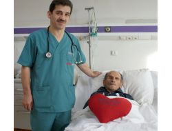 Yaşlı Adamın Kalbine Aynı Anda Beş Ameliyat Yapıldı