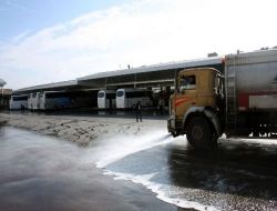 Belediye Domuz Gribine Karşı Terminal Ve Otobüsleri Dezenfekte Ediyor