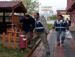 Sivas Ve Balıkesir'de Sahtecilik Operasyonu: 1 Doktor Ve Askerin De Olduğu 11 Kişi Gözaltında