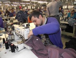 Vanlı Çocuklar Üşümesin Diye Fazla Mesai Yaptılar