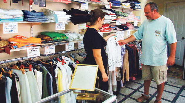 Kaçak ürünler mağazada satılıyor!.