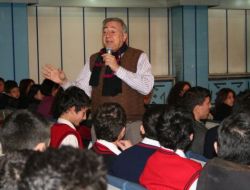 Çevreci Orhan Kural’a Üslup Tepkisi