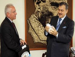 "Demokratik Açılımın Önünü Kesenler İhanet İçinde"