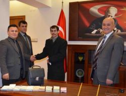 İçinde 65 Bin Lira Bulunan Çantayı Emniyete Teslim Etti