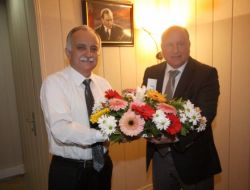 Makedon Göçmenler, Başkan Karabağ'a Geçmiş Olsun Ziyaret Yaptı