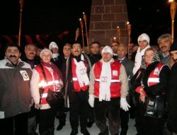 Türk Kızılayı Şube Başkanları Meşaleli Yürüyüşe Katıldı