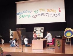 Nilüferli Öğrencilerden İngilizce Drama Ve Şarkı Şenliği