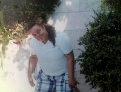 Kadın Doktor Evinde Bıçaklanarak Öldürüldü