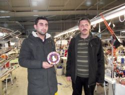 Fazla Mesai İle Vanlı Çocuklara Eşofman Üreten İşçilere Teşekkür Ziyareti