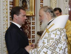 RUS PATRİĞİ KREMLİN’İ UYARDI