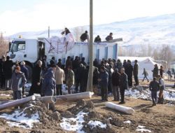 Gaziantep Van’ın Yaralarını Sarıyor