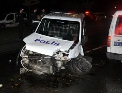 Hırsız - Polis Kovalamacası Kazayla Bitti: 2 Polis İle 2 Zanlı Yaralı