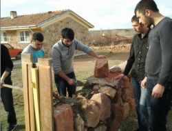 Öğretmen Adaylarından Örnek Davranış