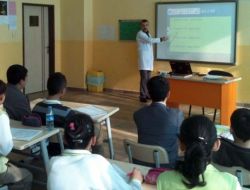 Silvanlı Öğrenciler Akıllı Tahtayı Sevdi