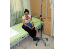 Yanan Evin Çatısından Atlayan Kadın Ağır Yaralandı