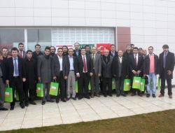 Kısa: Gazeteciler, Geleceğe Yönelik Kararlarımızda Bize Yardımcı Oluyor