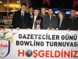 Gazeteciler Bowling Turnuvasıyla Eğlendi