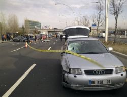 Yolun Karşısına Geçmek İsterken Canından Oldu