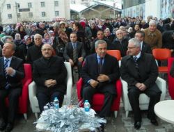 Arınç: Eğitime Destek Verenlerin Programlarına Koşarak Geliriz
