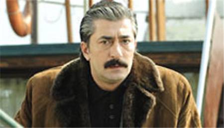 Ali Kaptan diziden ayrılıyor..