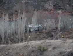 İşçilerin Üzerine Kaya Yuvarlandı: 1 Ölü, 1 Yaralı (2)