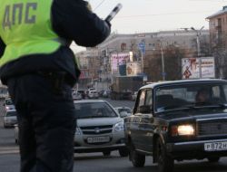 Rusya’da Polis, Çalıntı Otomobil Kullanırken Yakalandı