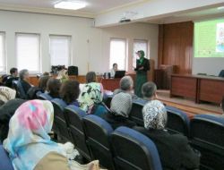 Ailede Çocuk Eğitimine, Uzman Eli