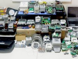 Araç Kumandası İle 200 Milyon Tl Enerji Vurgunu Yaptılar