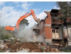 Patara Antik Kenti’ndeki Kaçak Yapılar