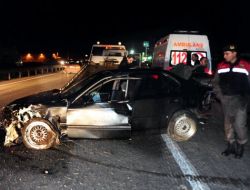 Otomobil Şarampole Devrilip Takla Attı:1 Ölü, 1 Yaralı